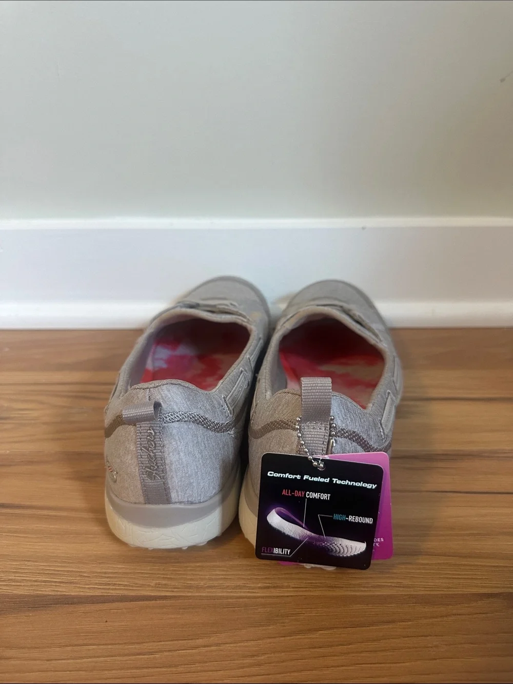 Skechers Women's Microburst Topnotch SIZE 7.5 NO BOX never worn with tags